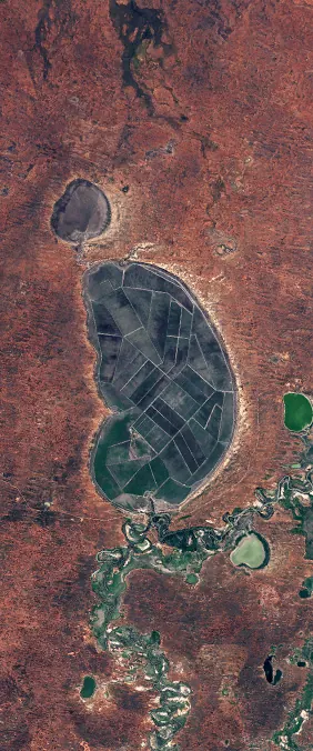Lake Tandou, Australia forms the letter D in Landsat imagery